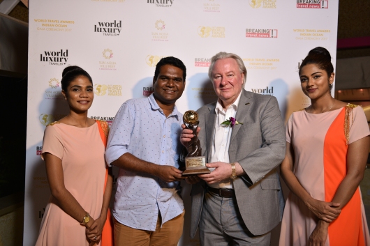 Mohamed Musthafeez, Resort Manager, Baros Maldives, Mr Graham Cooke, President & Founder, World Travel Awards